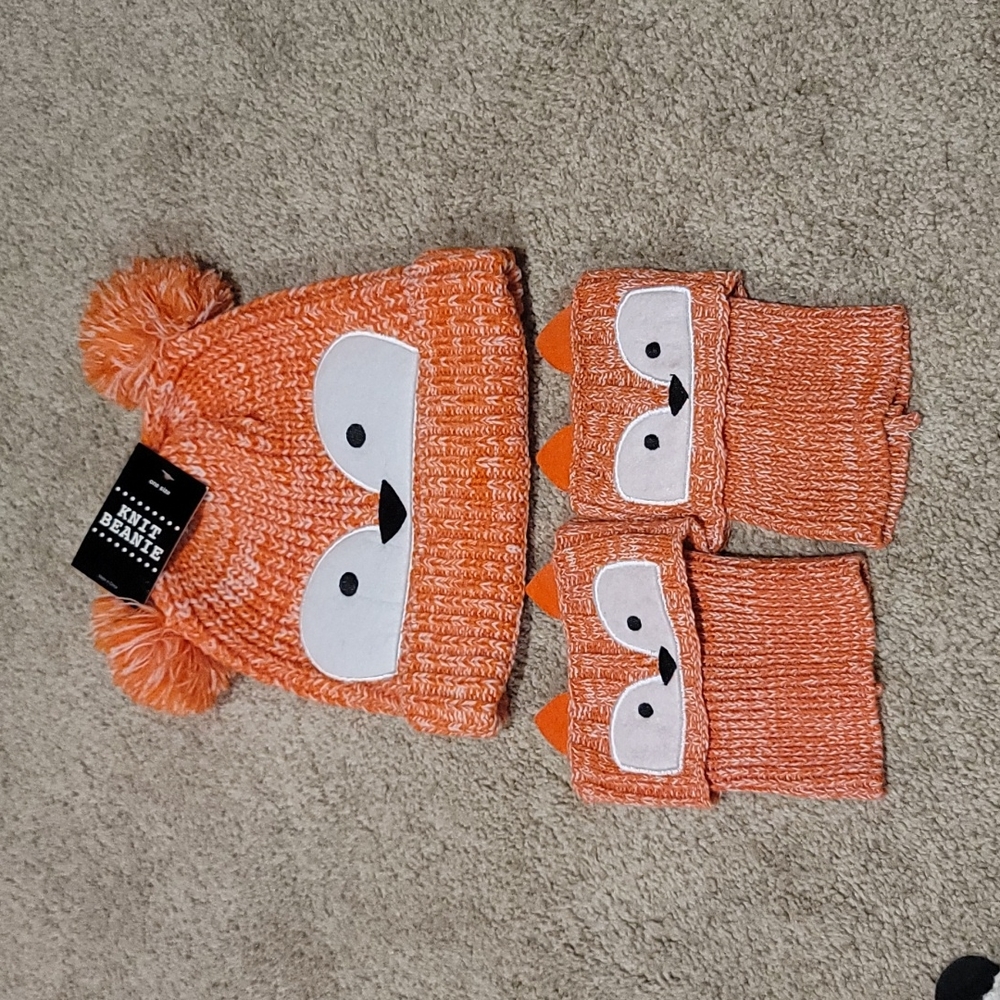 Fox beanie and boot cuff set. Orange.